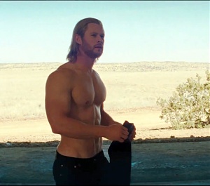 chris-hemsworth-thor-sin-camiseta-shirtless.jpg